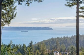 #7 – 5110 Alderfeild Place